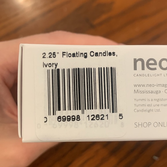 New in Box Set of Six 2.25” Ivory Yummi Floating Candles - Picture 5 of 5